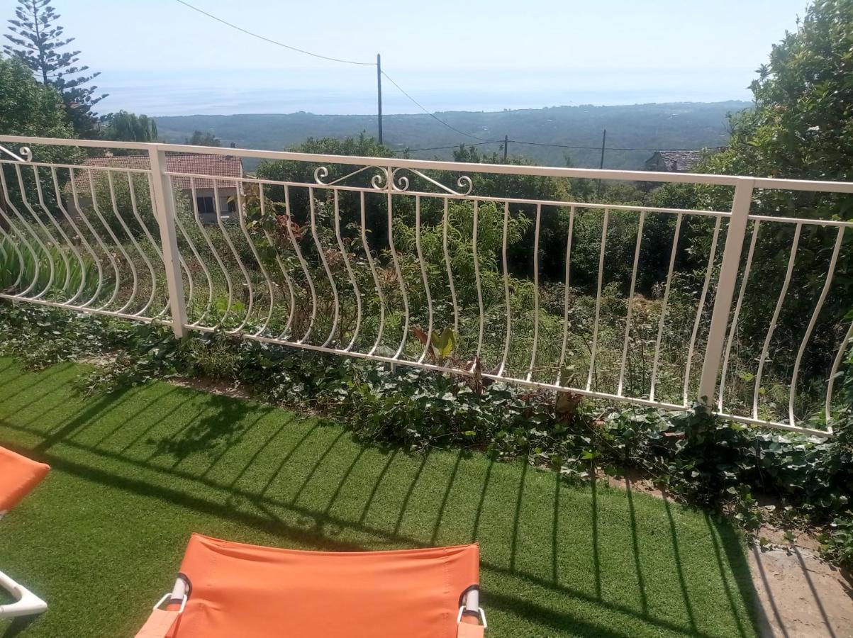 Appartement A Caserella entièrement rénové avec terrasse et vue panoramique sur mer Valle-di-Campoloro Extérieur photo