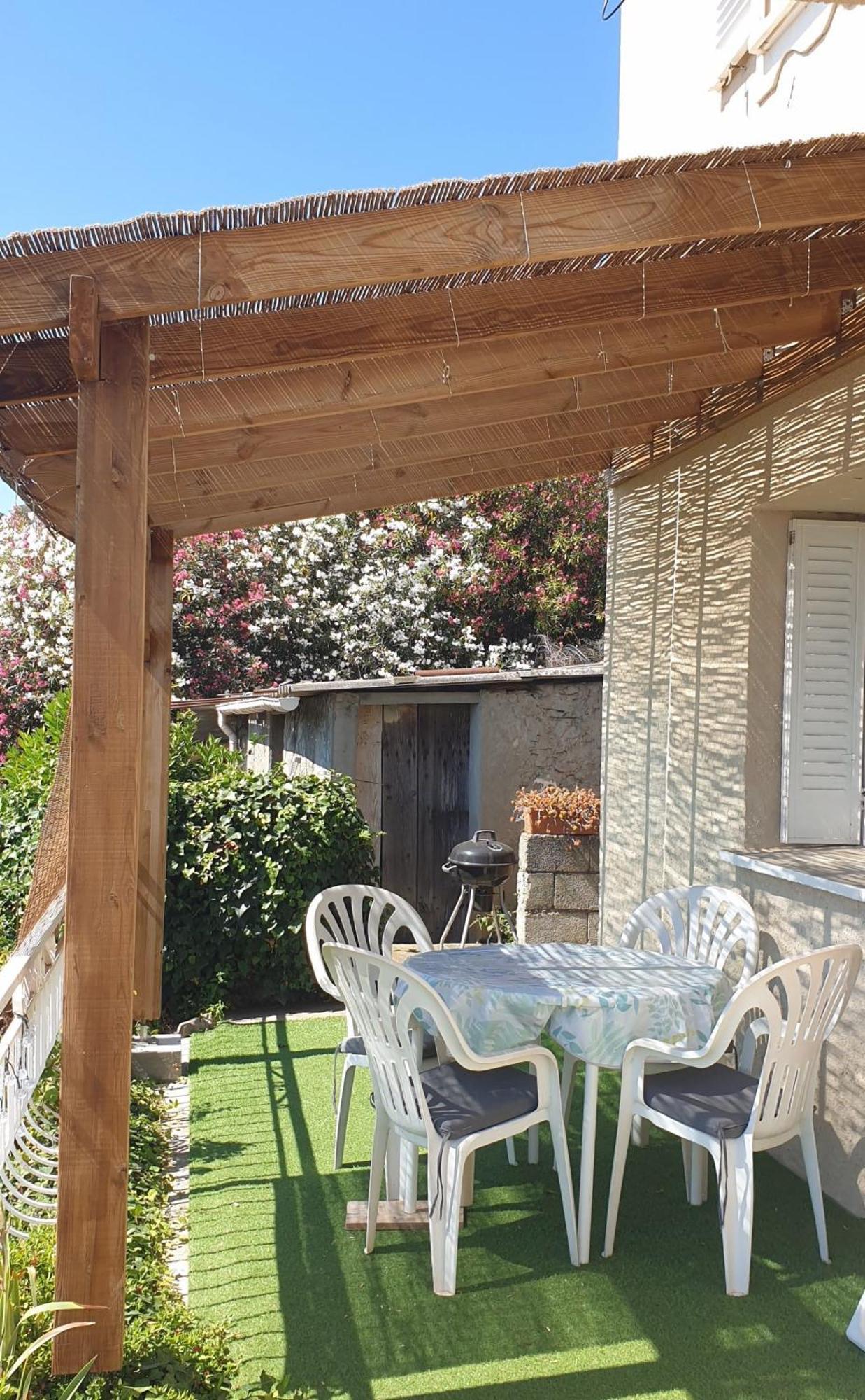 Appartement A Caserella entièrement rénové avec terrasse et vue panoramique sur mer Valle-di-Campoloro Extérieur photo